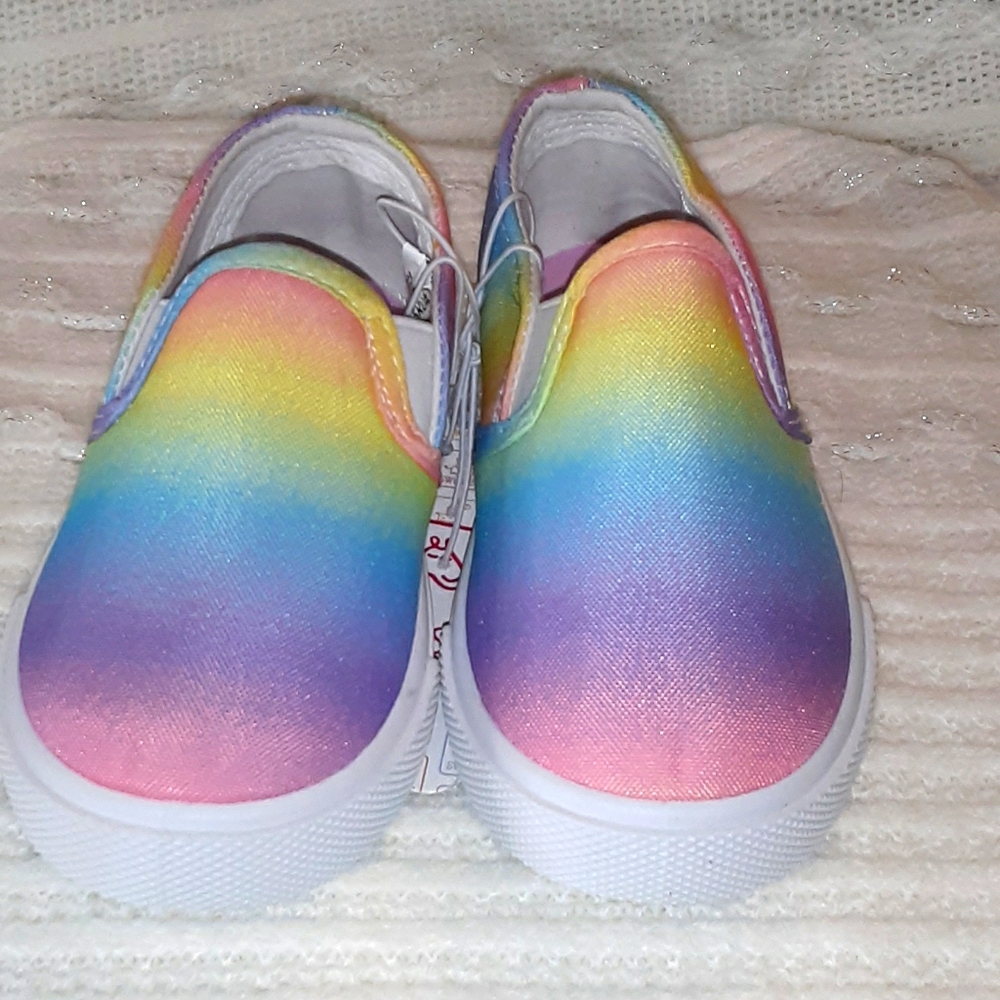 🌈Pastel Slip Ons Size 5 🏷 NWT 🍭